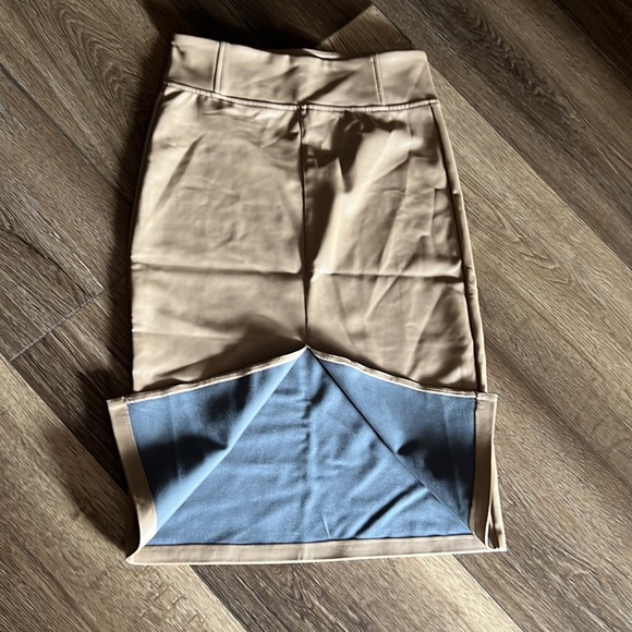 🌼FOR BUNDLE ONLY🌼Laundry by Shelli Segal Vegan Leather Skirt - Picture 6 of 11